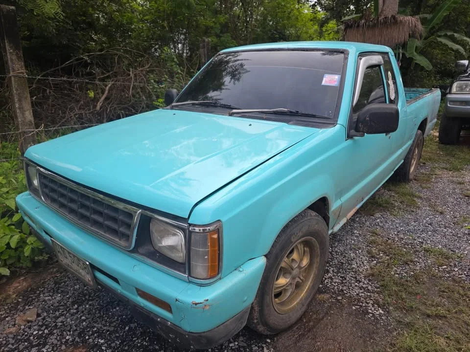 1994 Mitsubishi Triton II 2