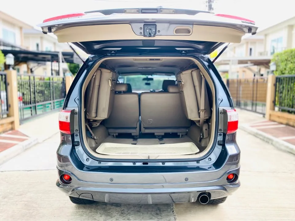 2010 Toyota Fortuner I 2