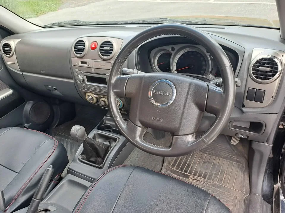 2010 Isuzu D-Max I 2