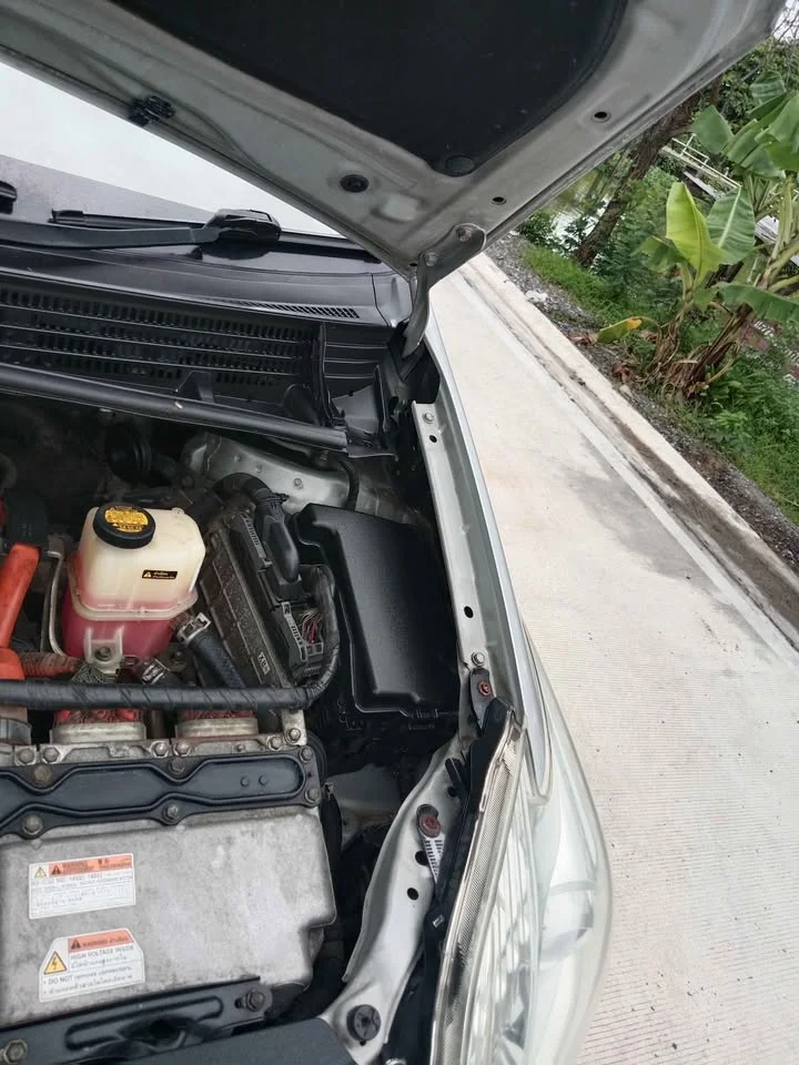 2011 Toyota Prius III 3