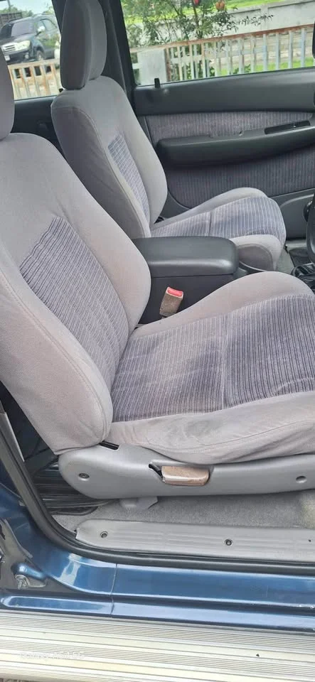 2003 Mazda 2500 Fighter V 3