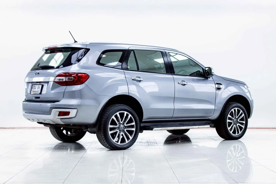 2019 Ford Everest II 2