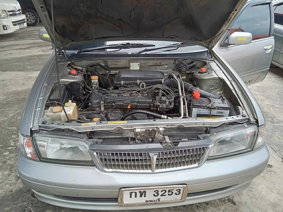 2000 Nissan Sunny IV 2