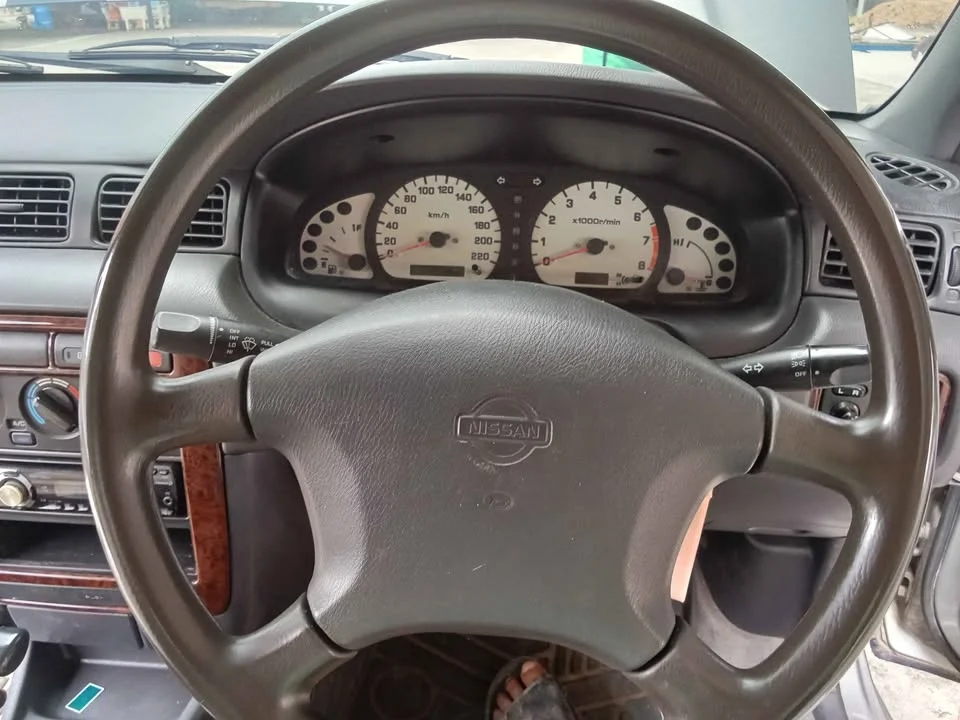 2000 Nissan Sunny IV 3