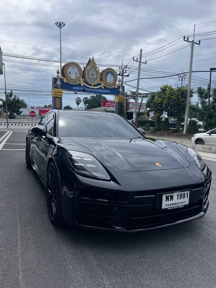 2025 Porsche Panamera II 2