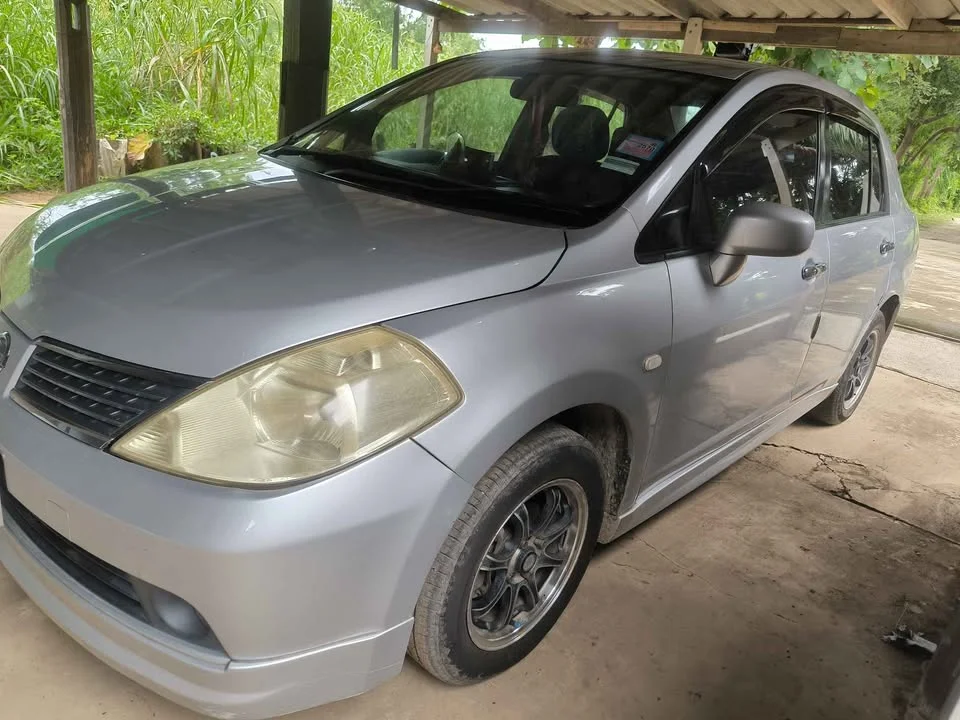 2011 Nissan Tiida I (C11) 3
