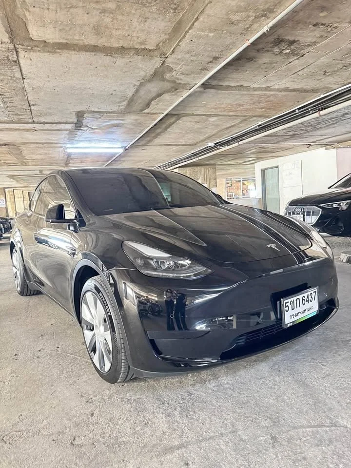 2023 Tesla Model Y 3