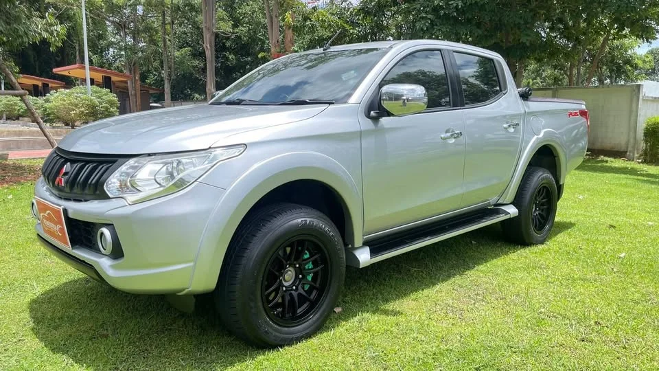 2016 Mitsubishi Triton V 3