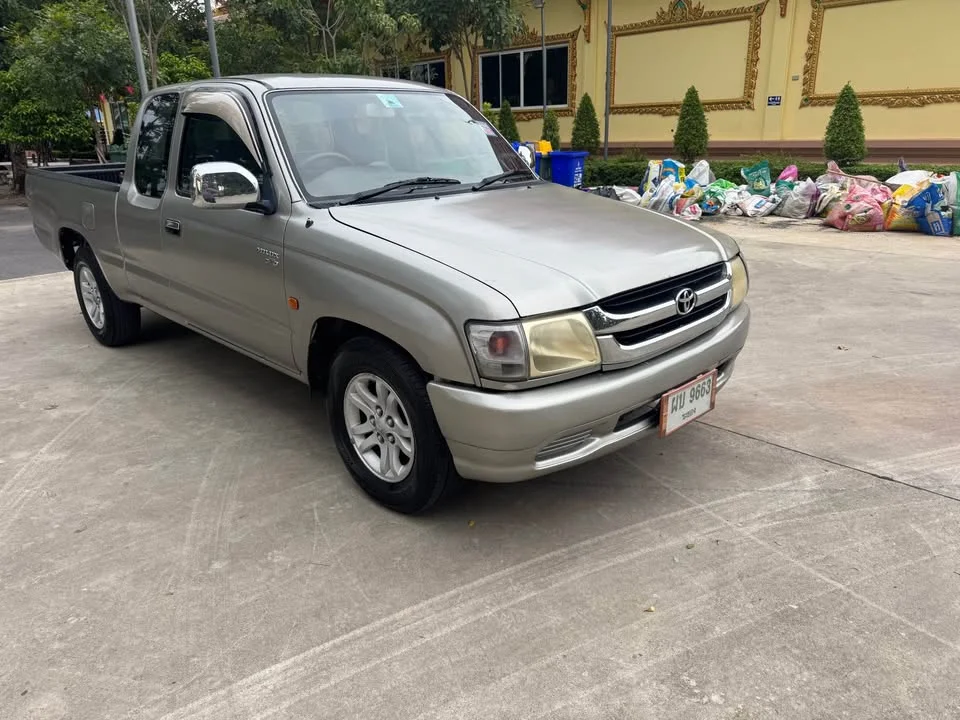 2002 Toyota Hilux Tiger VI 3