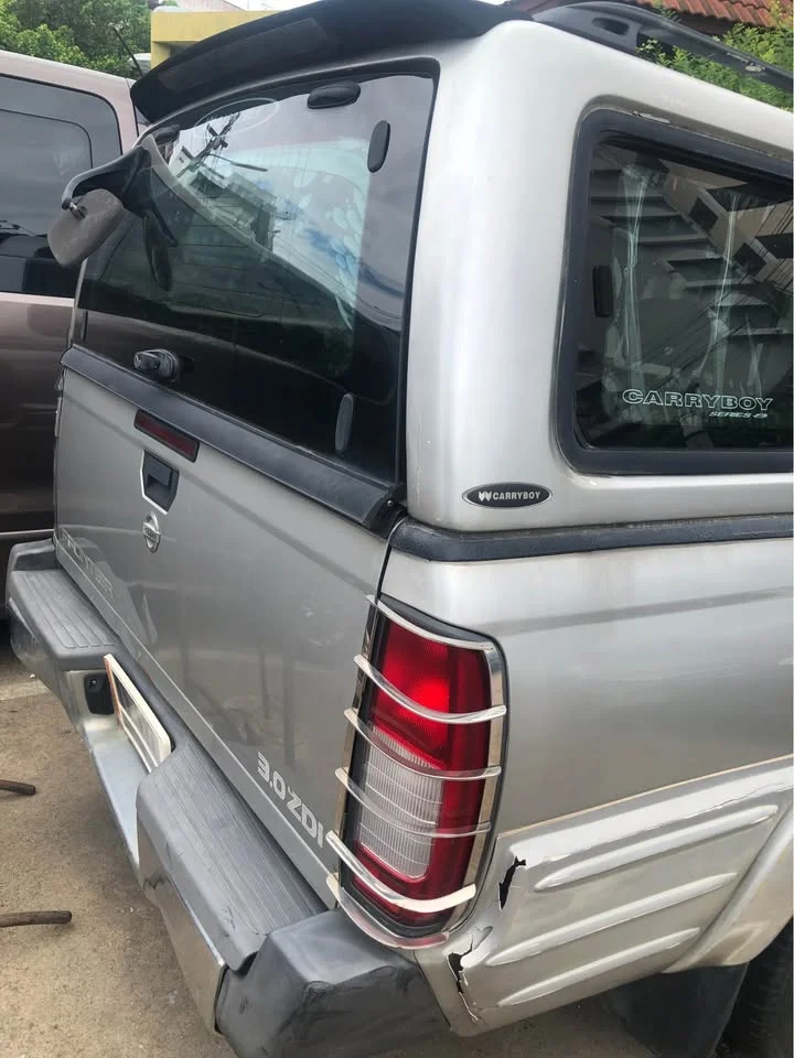 2006 Nissan Frontier I 3