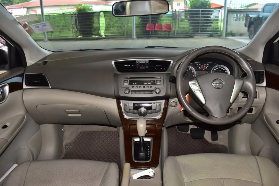 2015 Nissan Sylphy III (B17) 3