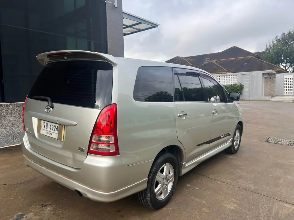 2008 Toyota Innova I 2
