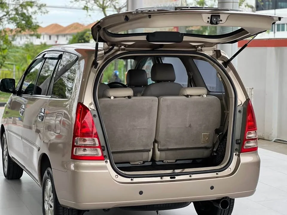 2007 Toyota Innova I 2