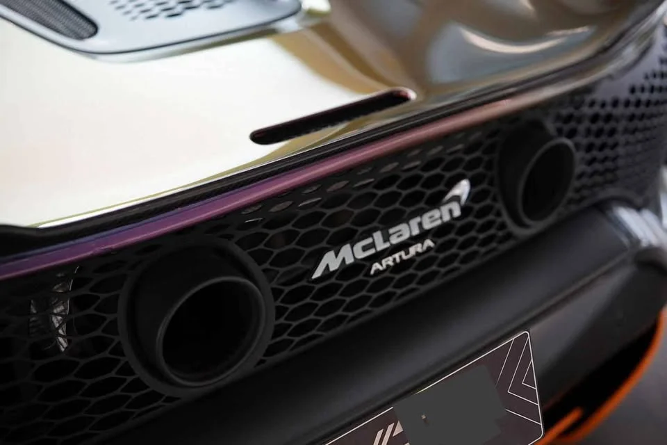 2023 McLaren Artura 2