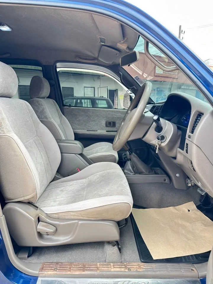 2003 Toyota Hilux Tiger VI 3