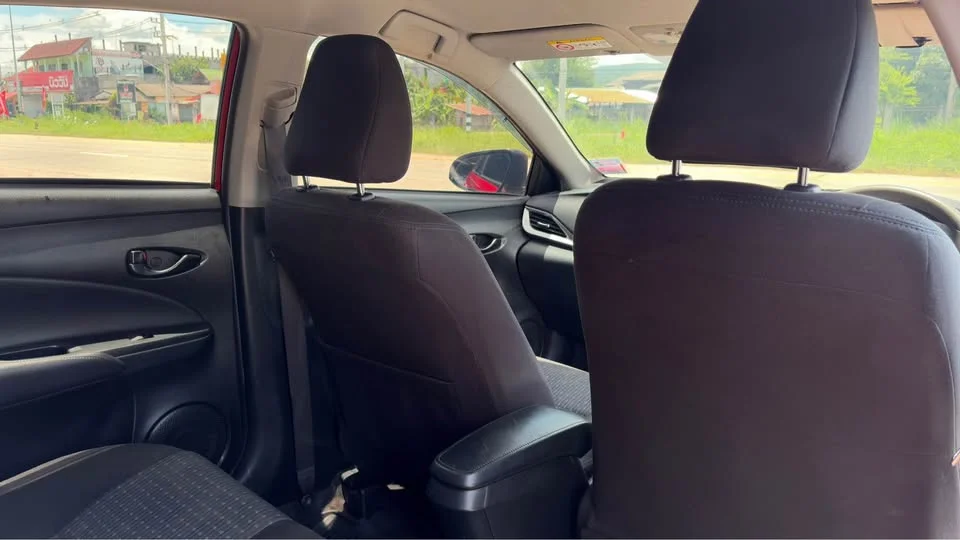 2019 Toyota Yaris ATIV III 2