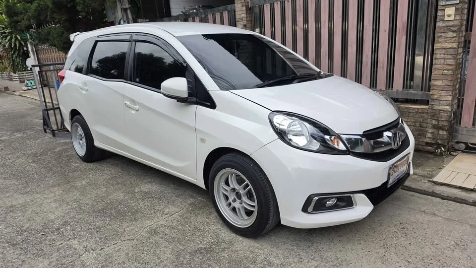 2015 Honda Mobilio II 3