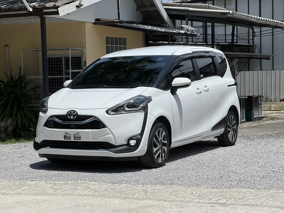 2019 Toyota Sienta II 3