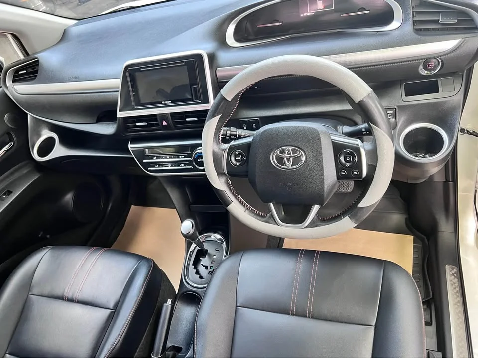 2019 Toyota Sienta II 2