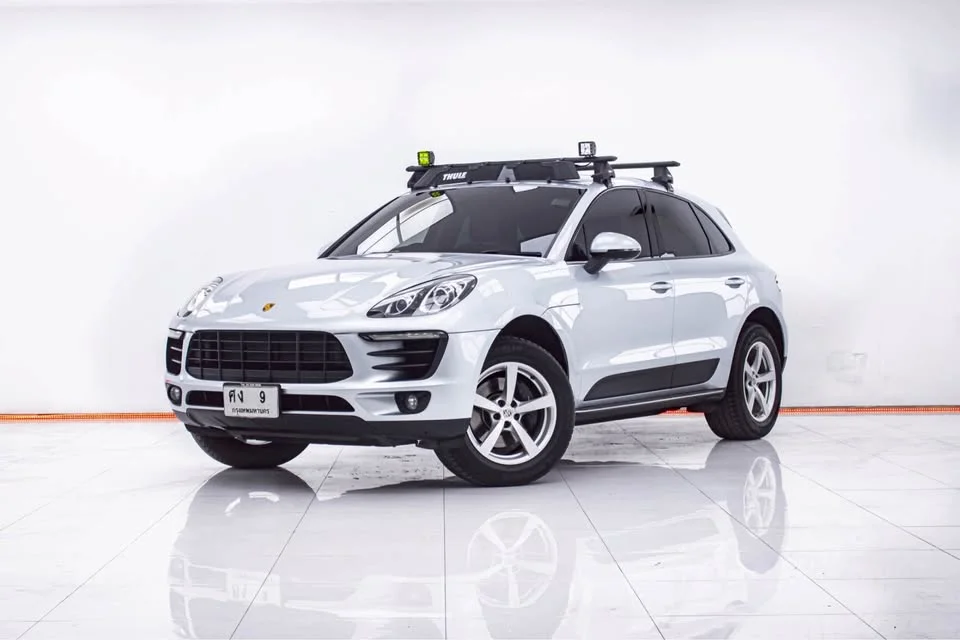 2015 Porsche Macan I 2