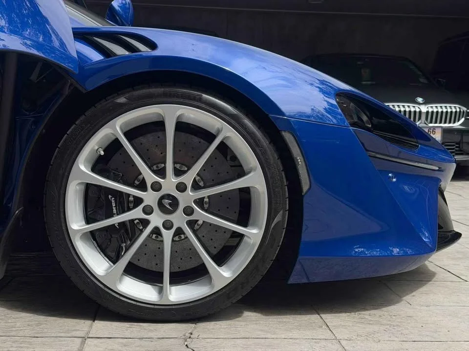 2023 McLaren Artura 2