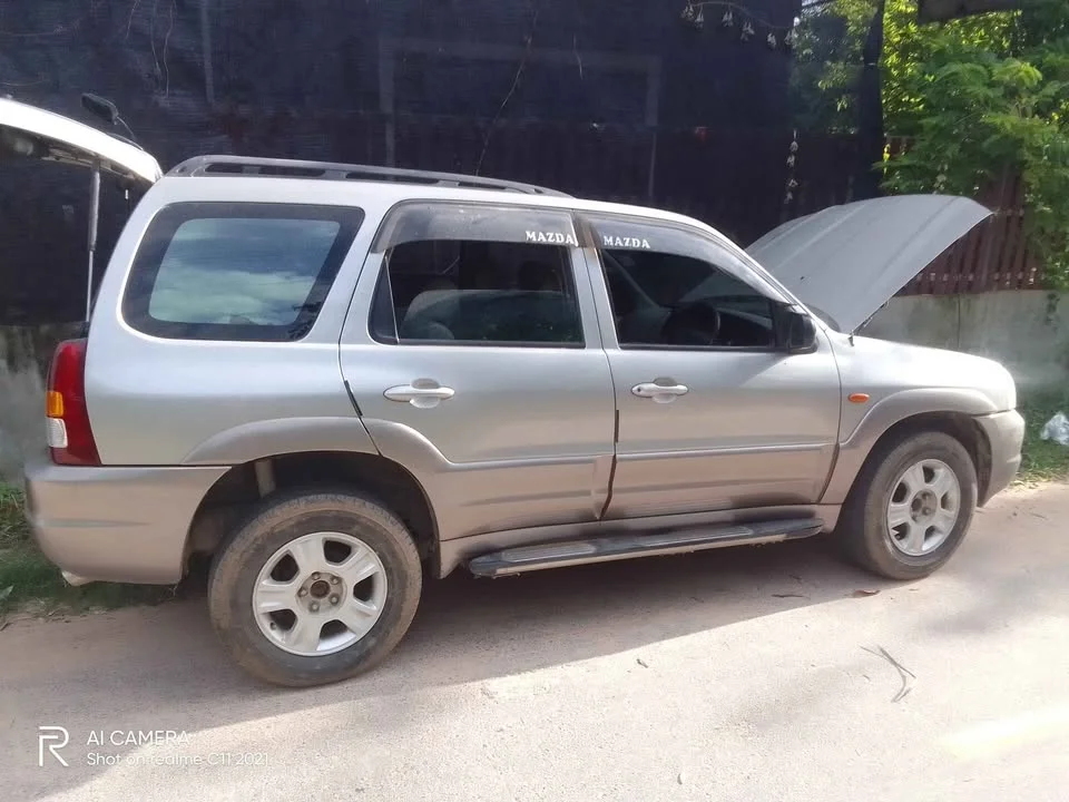 2005 Mazda Tribute I 2