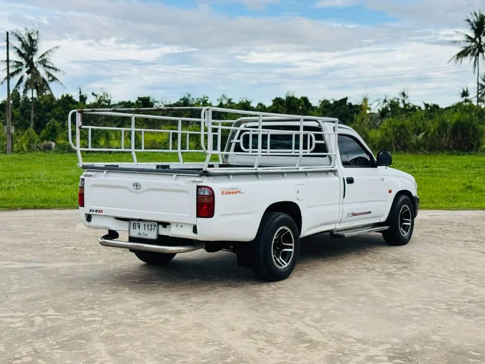 2004 Toyota Hilux Tiger VI 3