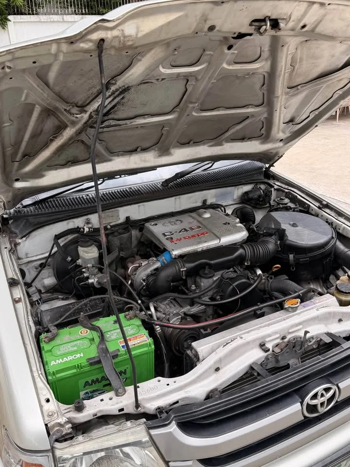 2004 Toyota Hilux Tiger VI 3