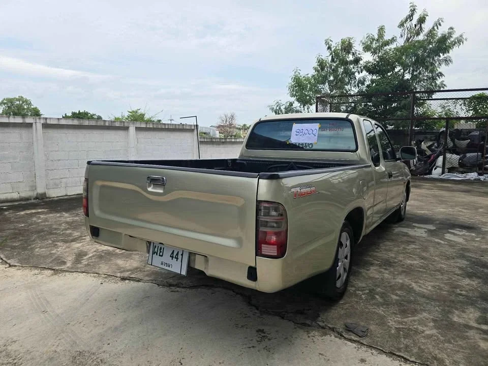 2000 Toyota Hilux Tiger VI 2