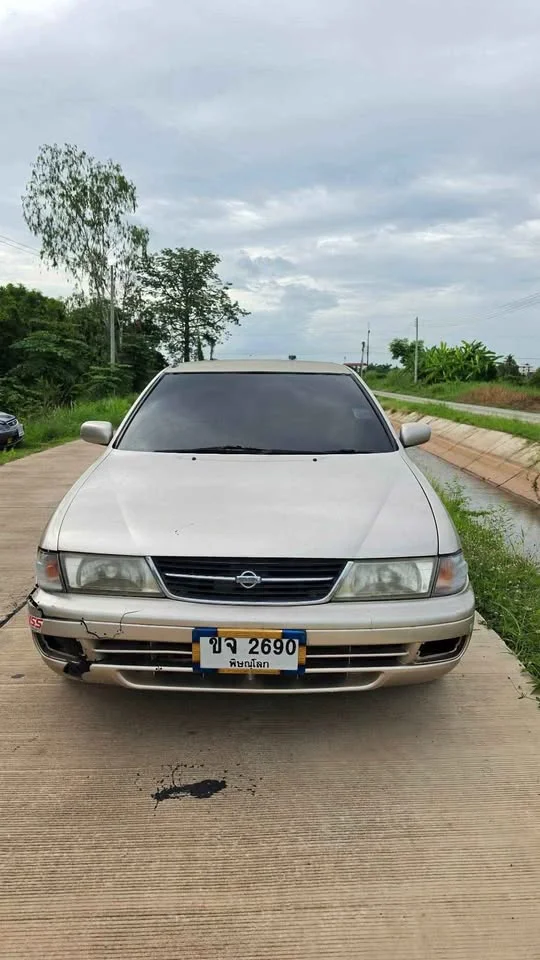 2001 Nissan Sunny IV 2