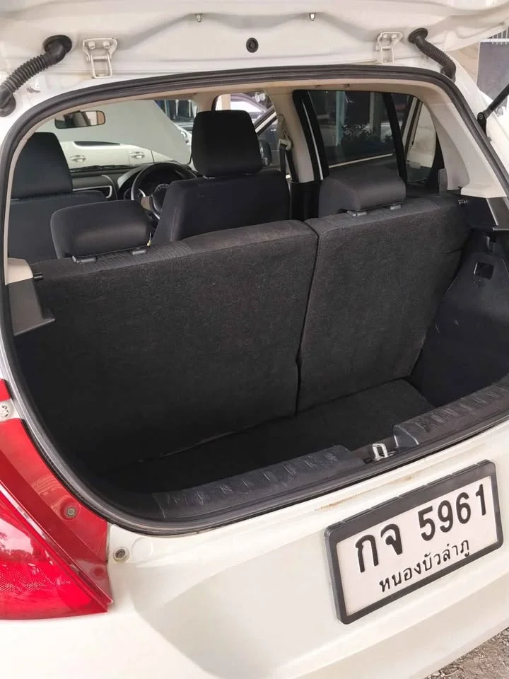 2014 Suzuki Swift II 3
