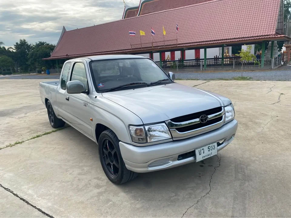 2003 Toyota Hilux Tiger VI 3