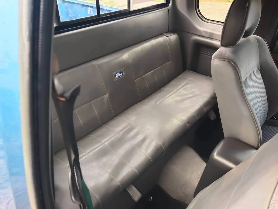 2000 Mazda 2500 Fighter V 2