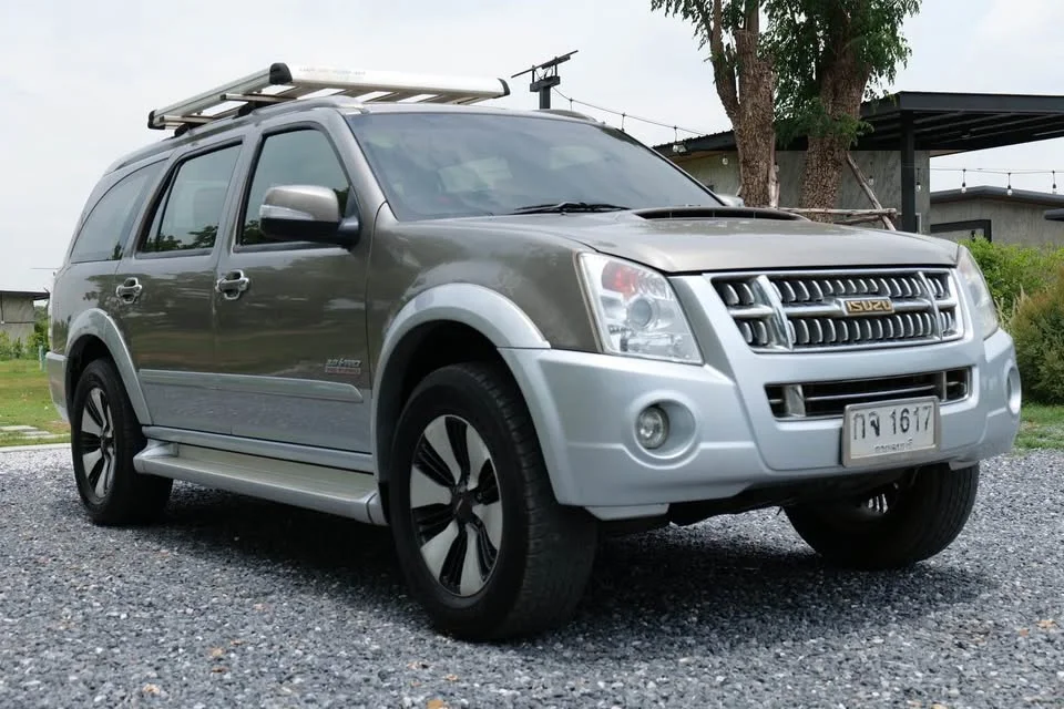 2007 Isuzu MU-7 2