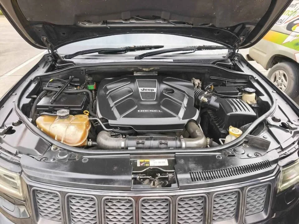 2014 Jeep Grand Cherokee WK2 3