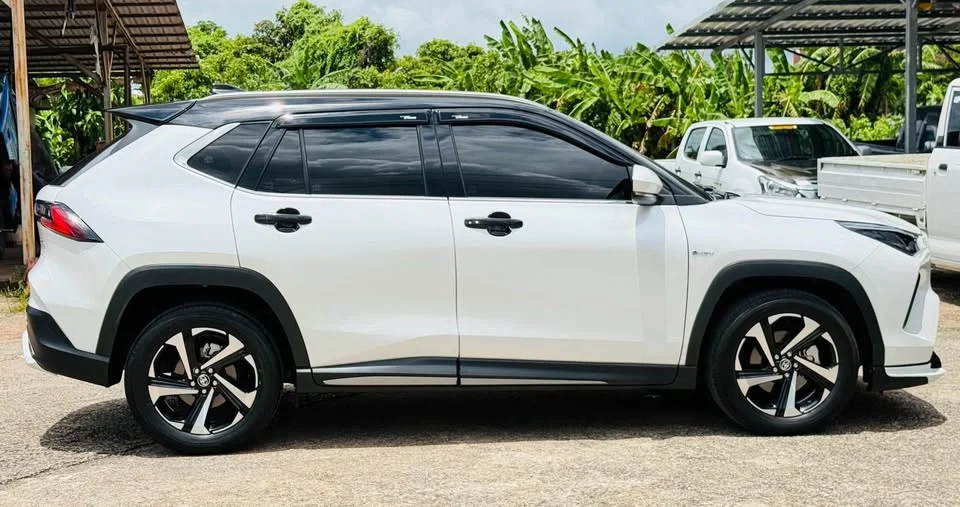 2024 Toyota Yaris Cross AC200 2