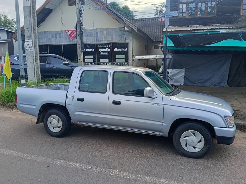 2003 Toyota Hilux Tiger VI 3