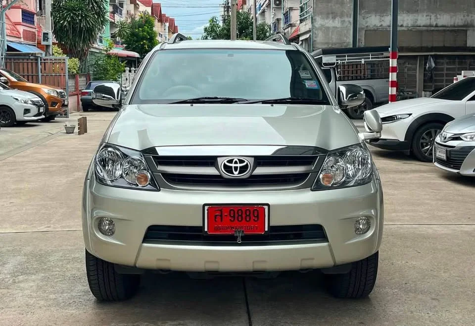 2008 Toyota Fortuner I 3