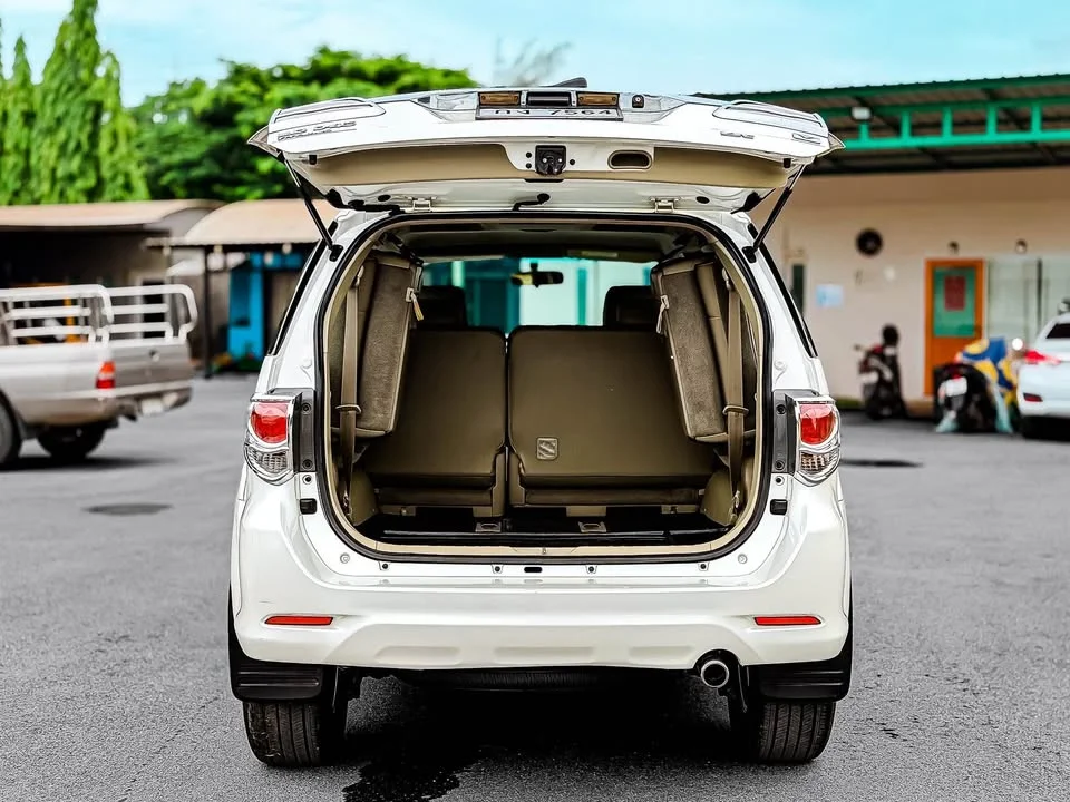 2013 Toyota Fortuner I 3
