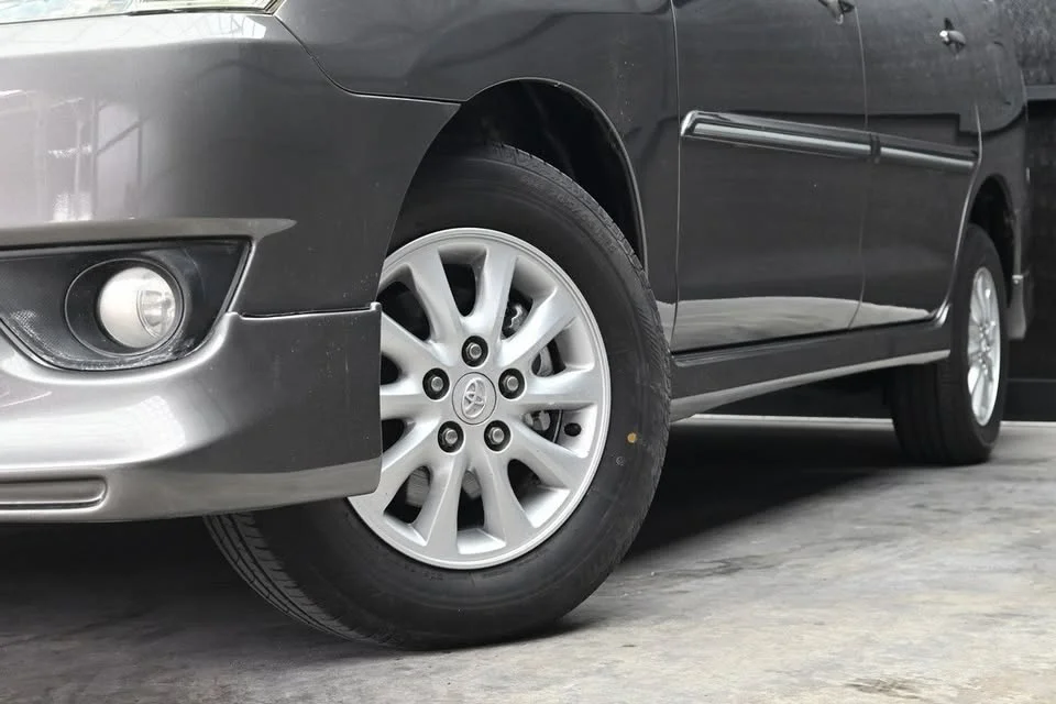 2013 Toyota Innova I 2