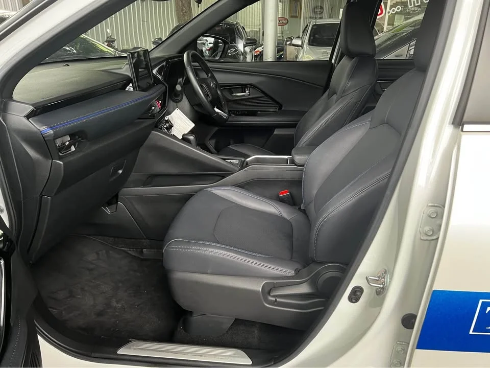 2025 Toyota Yaris Cross AC200 2