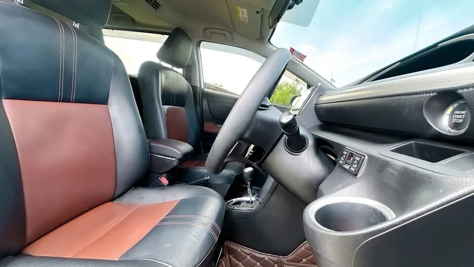 2016 Toyota Sienta II 3