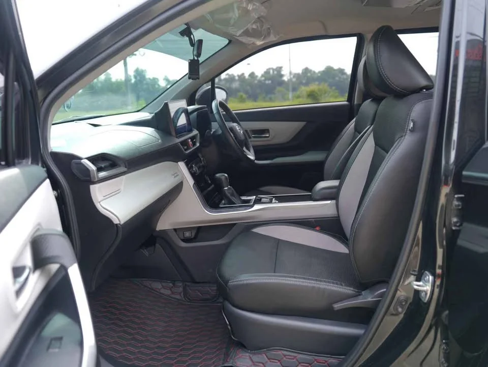 2023 Toyota Veloz III 2