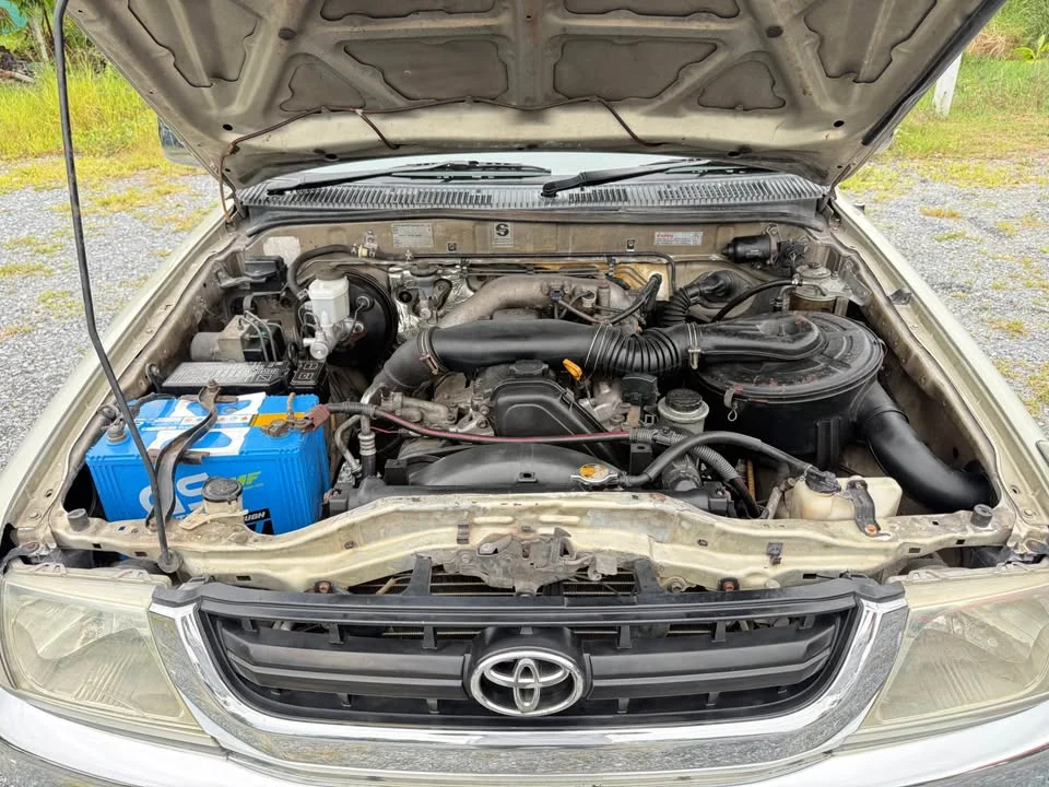 2002 Toyota Hilux Tiger VI 3