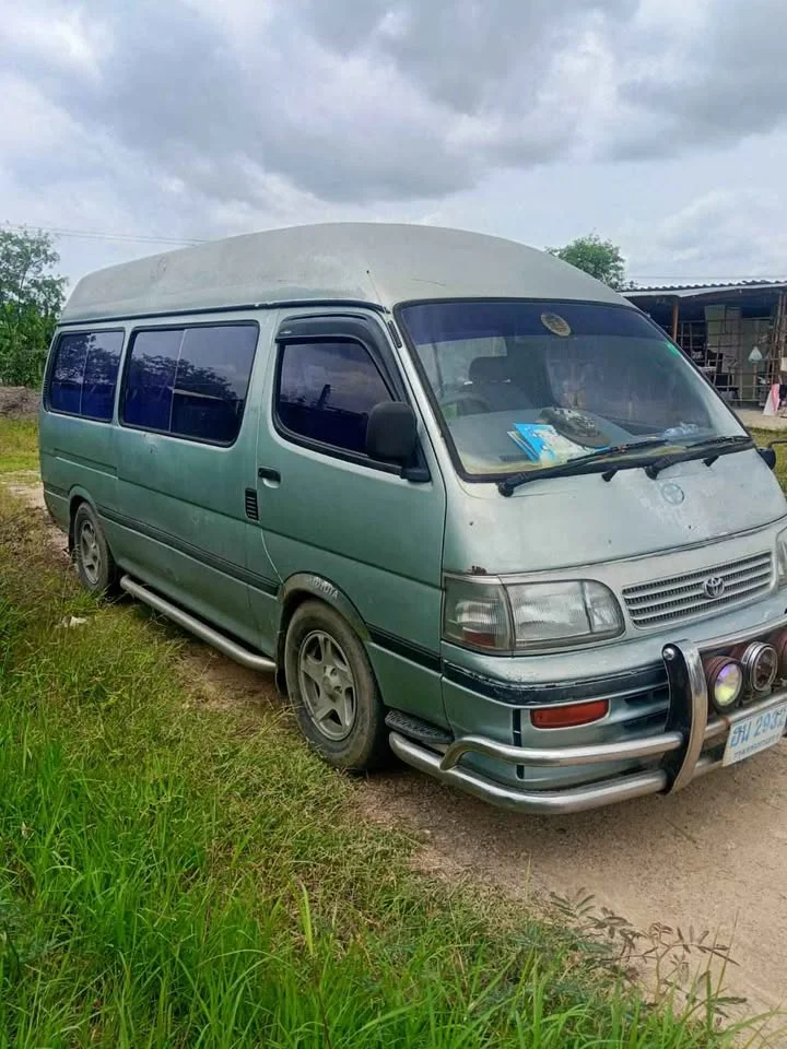 1997 Toyota Commuter IV (H100) 3