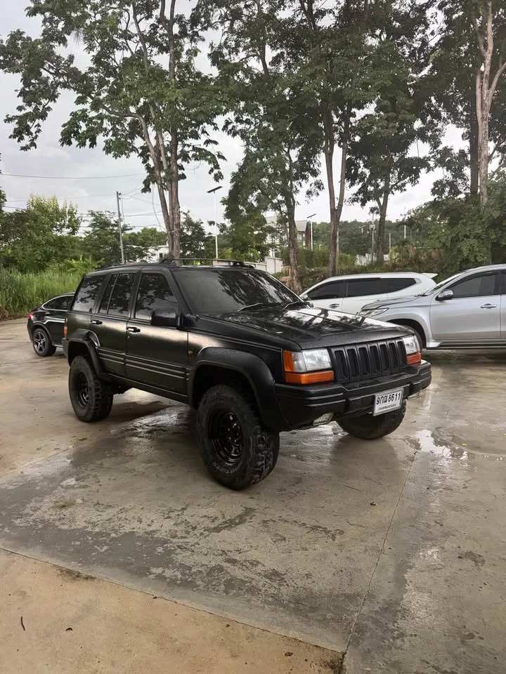 1997 Jeep Grand Cherokee ZJ 2