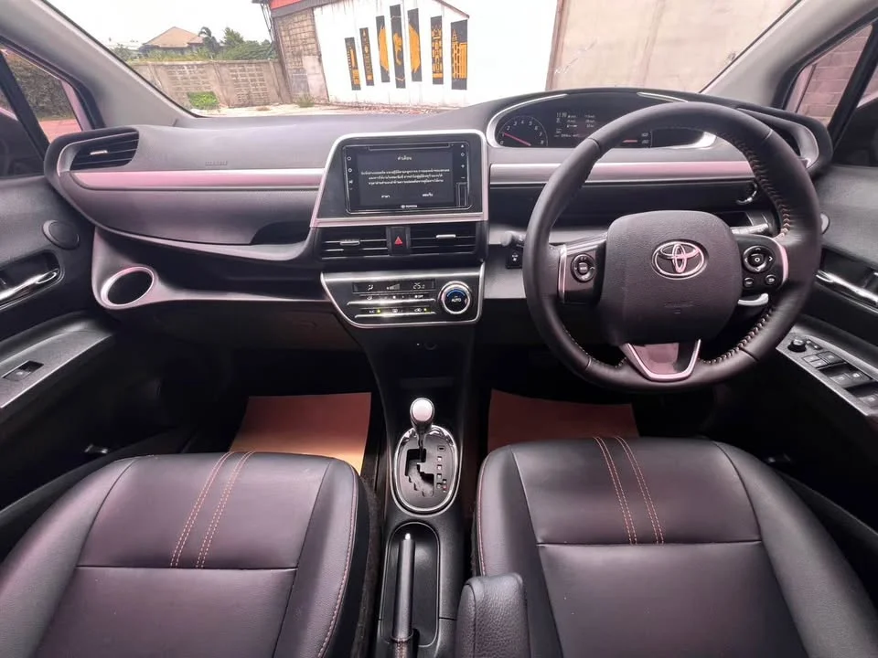 2019 Toyota Sienta II 2