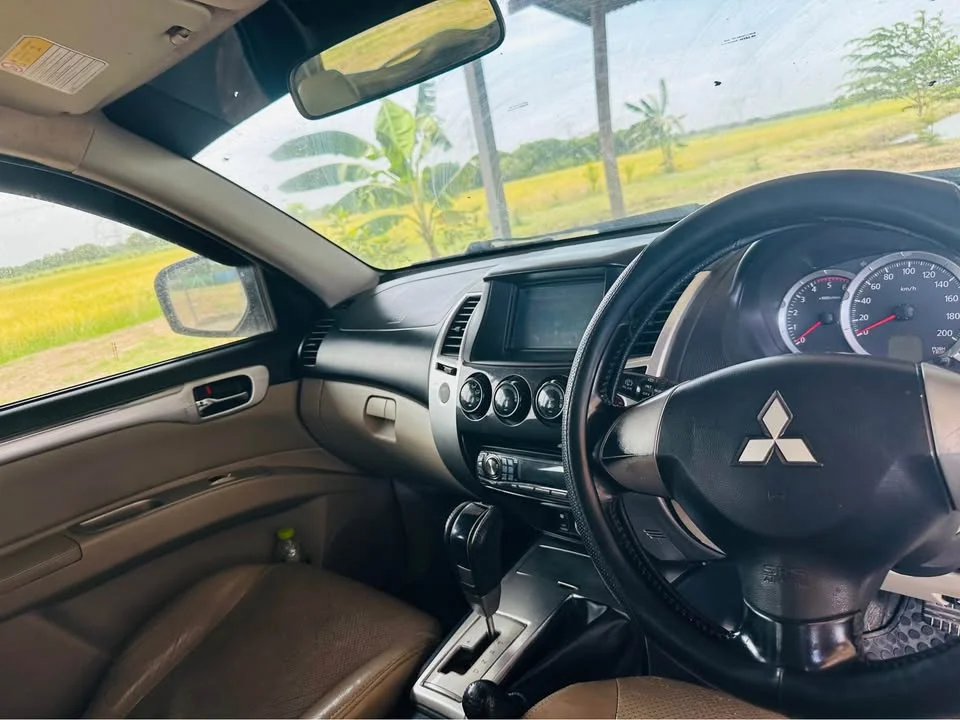 2009 Mitsubishi Pajero Sport II 2
