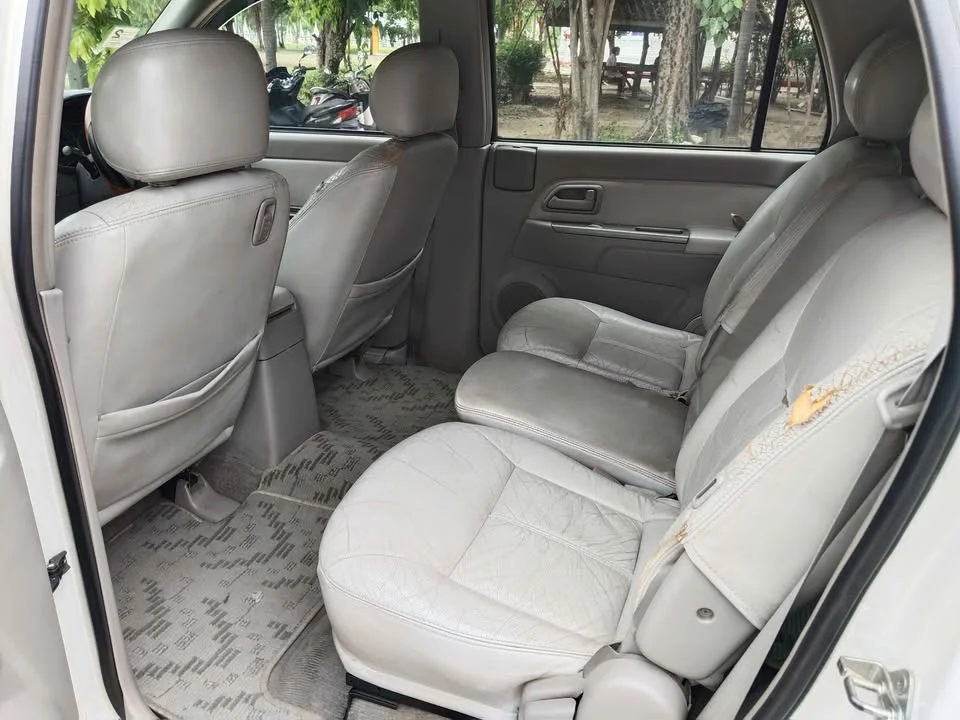 2005 Isuzu MU-7 3