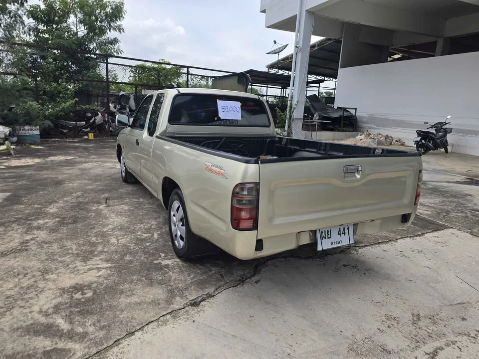 2000 Toyota Hilux Tiger VI 3
